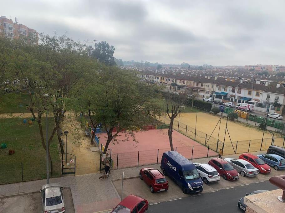Apartamento Vistas Desde Montequinto Dos Hermanas Exterior foto